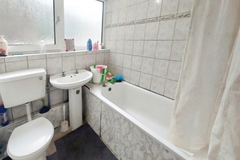2 bedroom flat for sale - 5A Comrie Close, Wyken, Coventry, West Midlands CV2 3BL