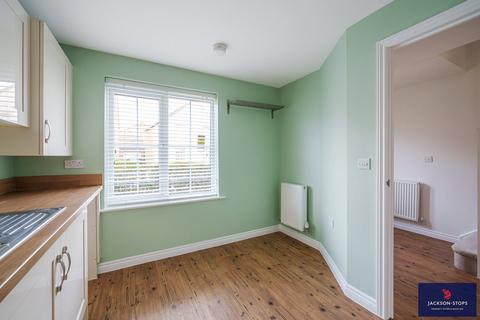3 bedroom semi-detached house for sale - Dragonfly Way, Pineham Village, Northampton, Northamptonshire, NN4