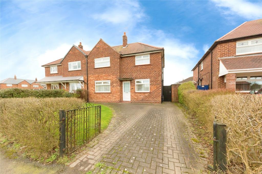 Moreton Road, Crewe, Cheshire, CW2 3 bed semidetached house for sale