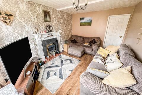 17 Club Row, Dudley, DY3 2BP