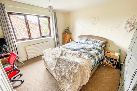 17 Club Row, Dudley, DY3 2BP