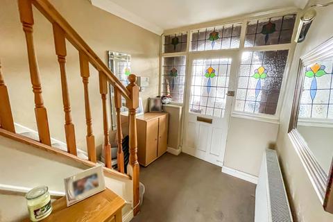 3 bedroom semi-detached house for sale, The Ridgeway, Dudley