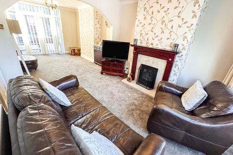 3 bedroom semi-detached house for sale, Baptist End Road, Dudley