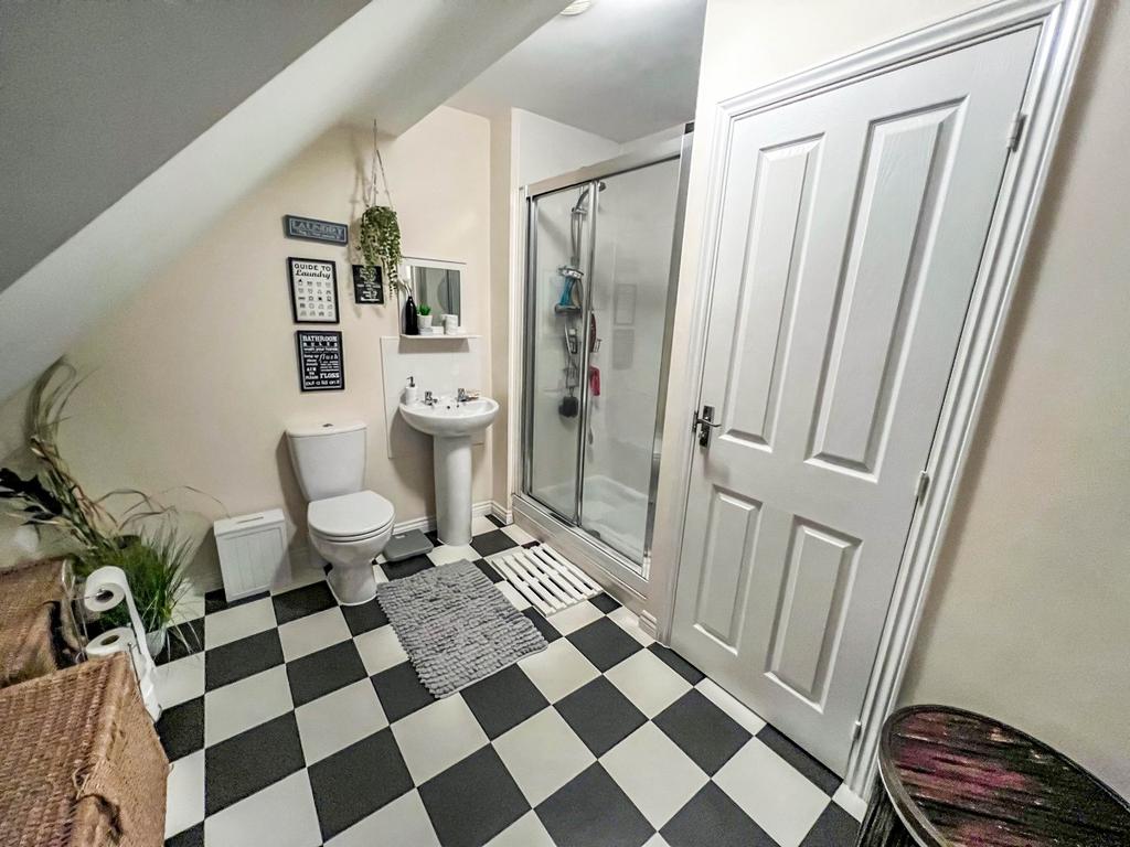 Master En-Suite