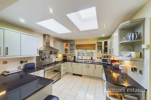 55 Croft Road, London, SW16 3NG