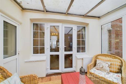 55 Croft Road, London, SW16 3NG