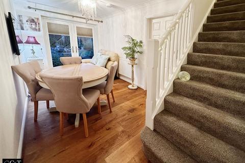 11 Bramble Close, Cradley Heath, B64 5QQ