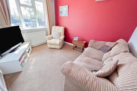 6 Skylark Close, Brierley Hill, DY5 4UQ