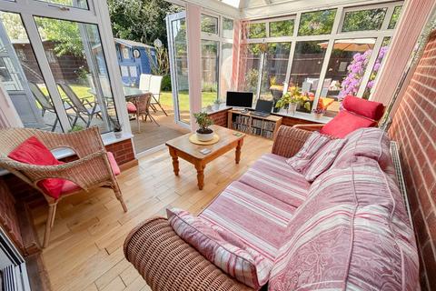 6 Skylark Close, Brierley Hill, DY5 4UQ