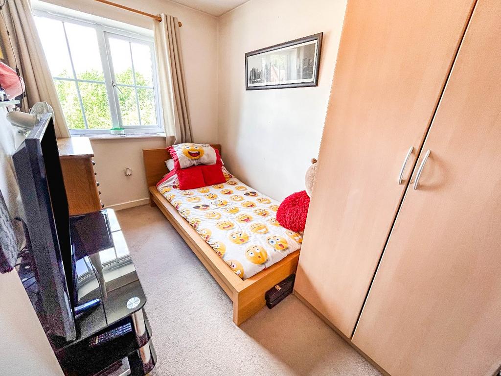 2nd Bedroom