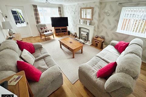2 bedroom detached house for sale, Kittiwake Drive, Brierley Hill