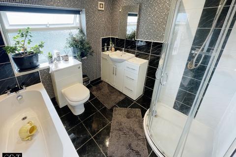 6 bedroom detached house for sale, Quentin Drive, Dudley