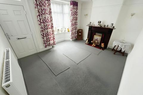 2 bedroom end of terrace house for sale, Commonside, Brierley Hill