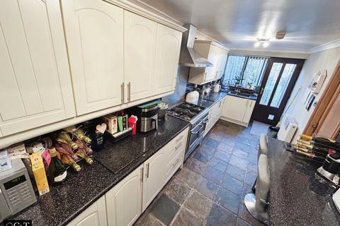 3 bedroom semi-detached house for sale, Mildred Way, Rowley Regis