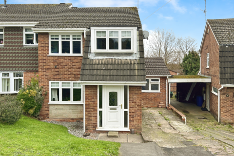 4 bedroom semi-detached house for sale - Stockwell Avenue, Brierley Hill