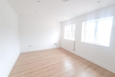 2 bedroom flat to rent, London SW16