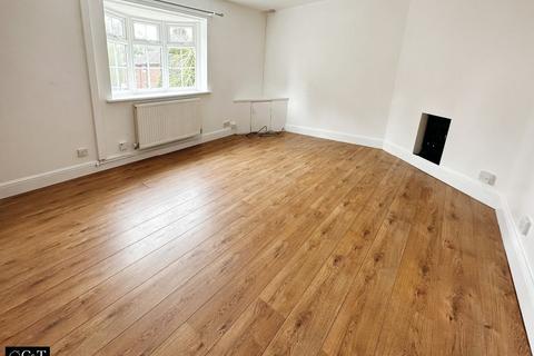 3 bedroom semi-detached house to rent, Meadow Road, Dudley