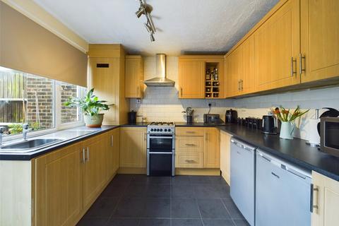 12 Colne Chase, Witham, CM8 1TH