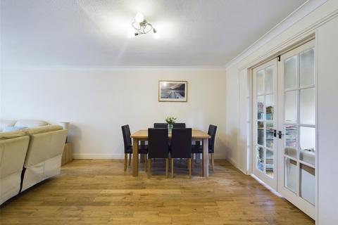 12 Colne Chase, Witham, CM8 1TH