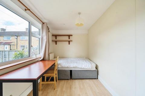 1 bedroom in a house share to rent, Rede Close,  Headington,  OX3