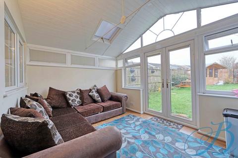 2 bedroom terraced house to rent - Lyneham Gardens, Maidenhead, SL6