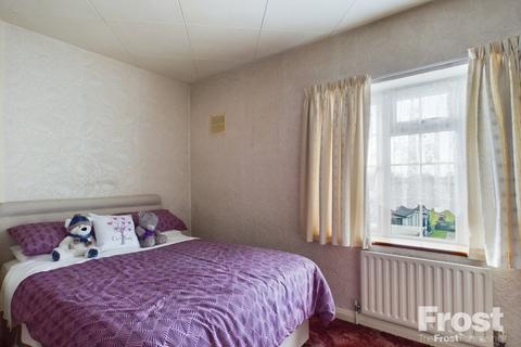 52 Edinburgh Drive, Staines-upon-thames, TW18 1PH
