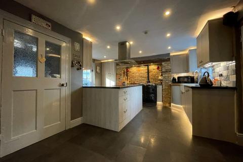 4 bedroom detached house for sale, West End, March