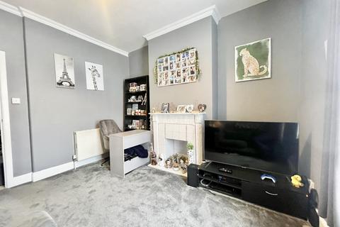 38b Alphington Road, Exeter, EX2 8HS