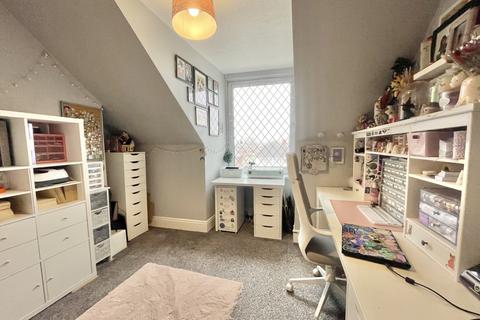 38b Alphington Road, Exeter, EX2 8HS