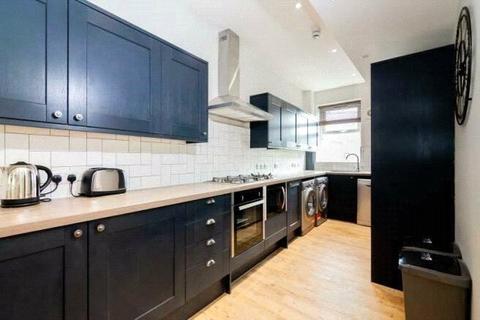 3 bedroom apartment to rent, Bankfield Road, Huddersfield, HD1