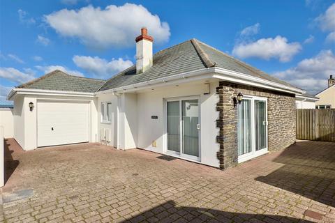 4 bedroom detached bungalow for sale - 2 Warwick Close, St. Merryn, Padstow, PL28 8LH