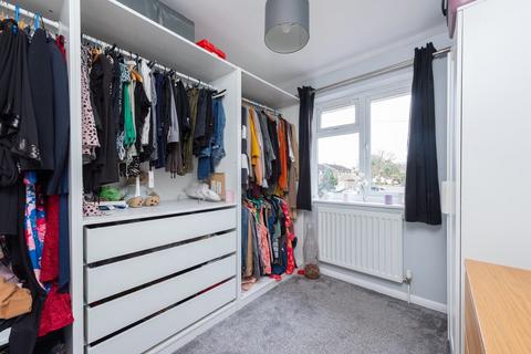 18 Beechnut Drive, Blackwater, Camberley, GU17 0DJ