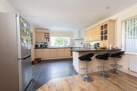 5 bedroom detached house for sale - Frogmore Park Drive, Camberley GU17
