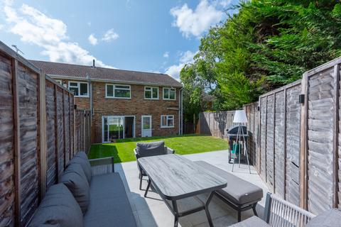 55 Baileys Close, Blackwater, Camberley, GU17 0AP