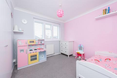 2 Cypress Way, Blackwater, Camberley, GU17 0EG