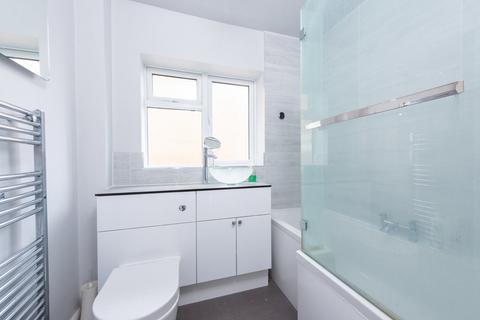 2 Cypress Way, Blackwater, Camberley, GU17 0EG