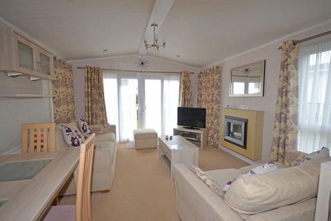 2 bedroom property with land for sale, 3 Broadway, Selsey, West Sussex, PO20 9DL
