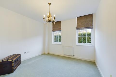 27 Chapel Drive, Dartford, DA2 6FF