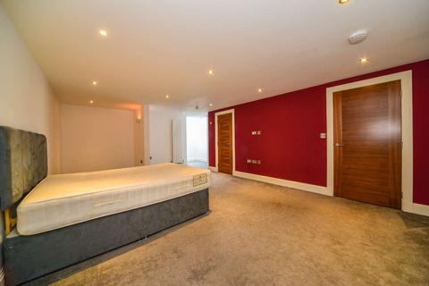 4 bedroom house to rent - Rushgrove Mews, Woolwich, London