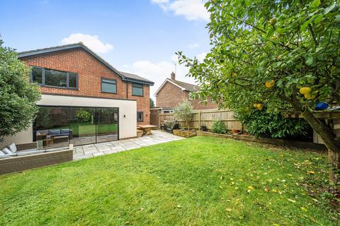 4 bedroom detached house for sale, Manningford Close, Winchester, Hampshire, SO23