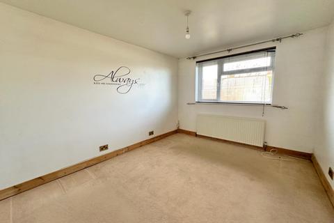 65 Burnham Walk, Rainham, Gillingham, ME8 8RZ