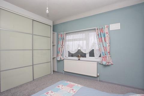 14 Creteway Close, Folkestone, CT19 6LH