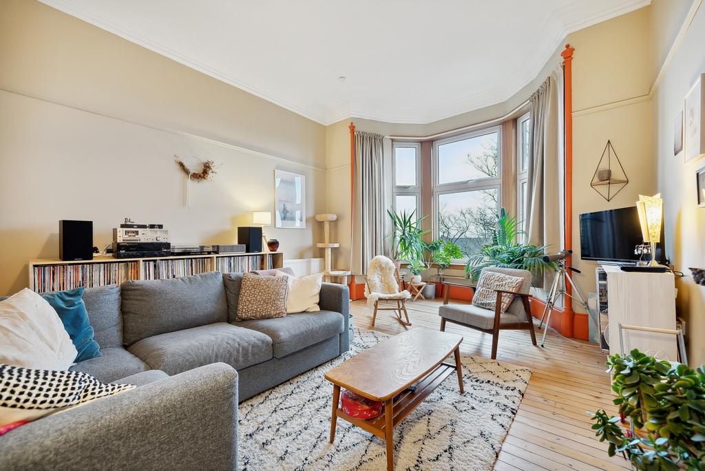 Stanmore Road, Flat 2/2, Mount Florida, Glasgow, G42 9AH 2 bed flat for