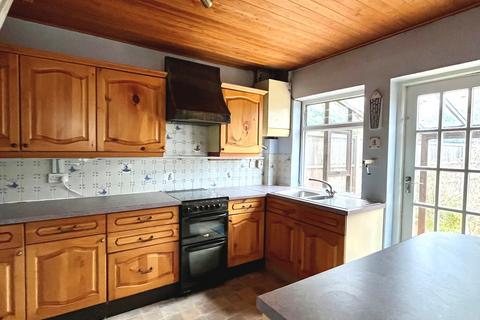 23 Priory Road, Chessington, KT9 1EF