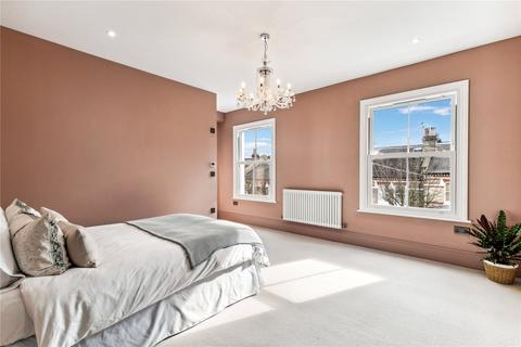 4 bedroom apartment for sale, Bennerley Road, SW11