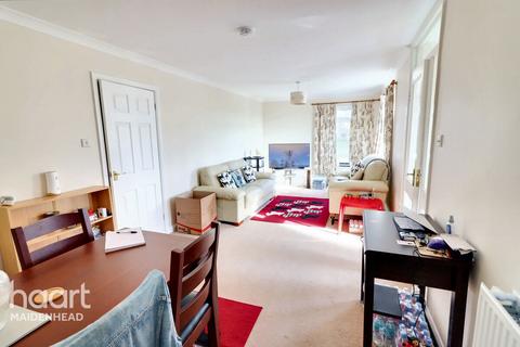 2 bedroom maisonette for sale, Ivy Close, Maidenhead