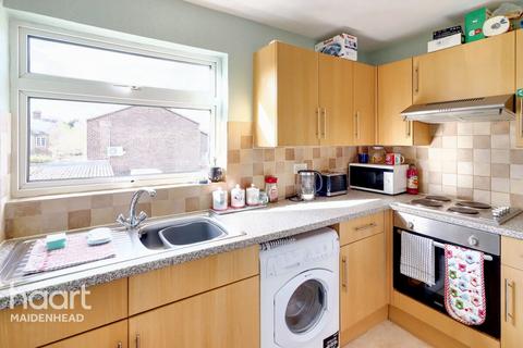 2 bedroom maisonette for sale, Ivy Close, Maidenhead