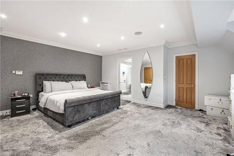 6 bedroom detached house to rent - London, London SE9