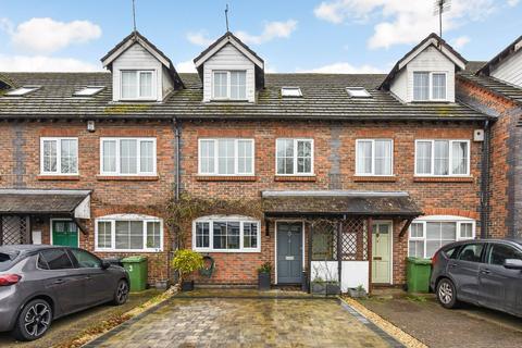 3 bedroom townhouse for sale, The Mews, Madeline Road, Petersfield, Hampshire