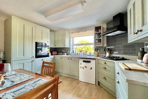 28 Adwalton Close, Newark, NG24 2GT
